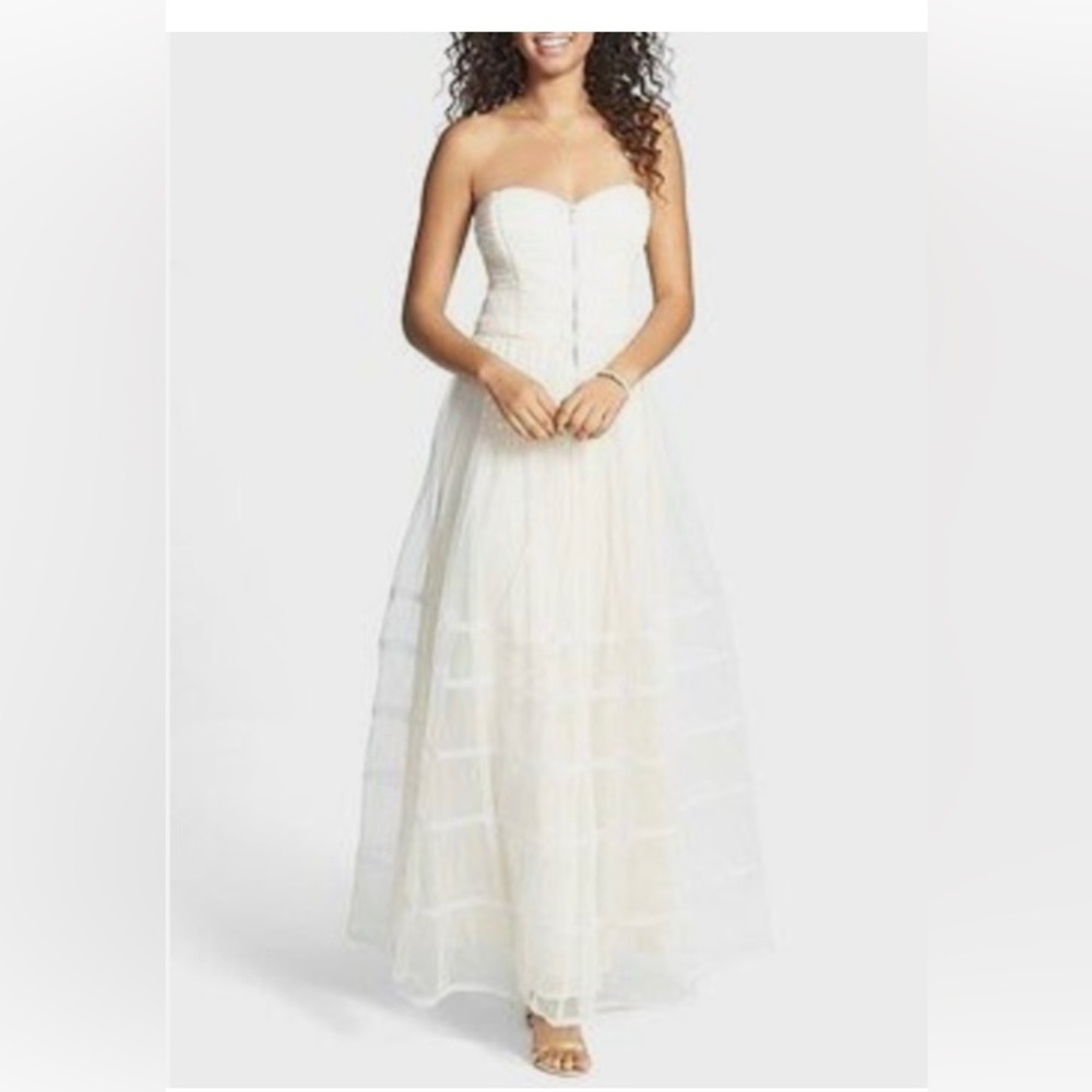 Betsey Johnson Ivory Maxi Tulle and Sequins Gown Size 6